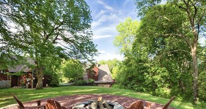 Family and Dog Friendly Home near historic racetrack and downtown w/ a fire pit.