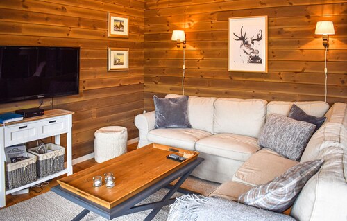 Amazing home in øyer with kitchen