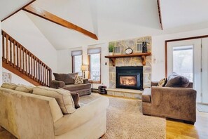 Smart TV, fireplace, table football, ping pong