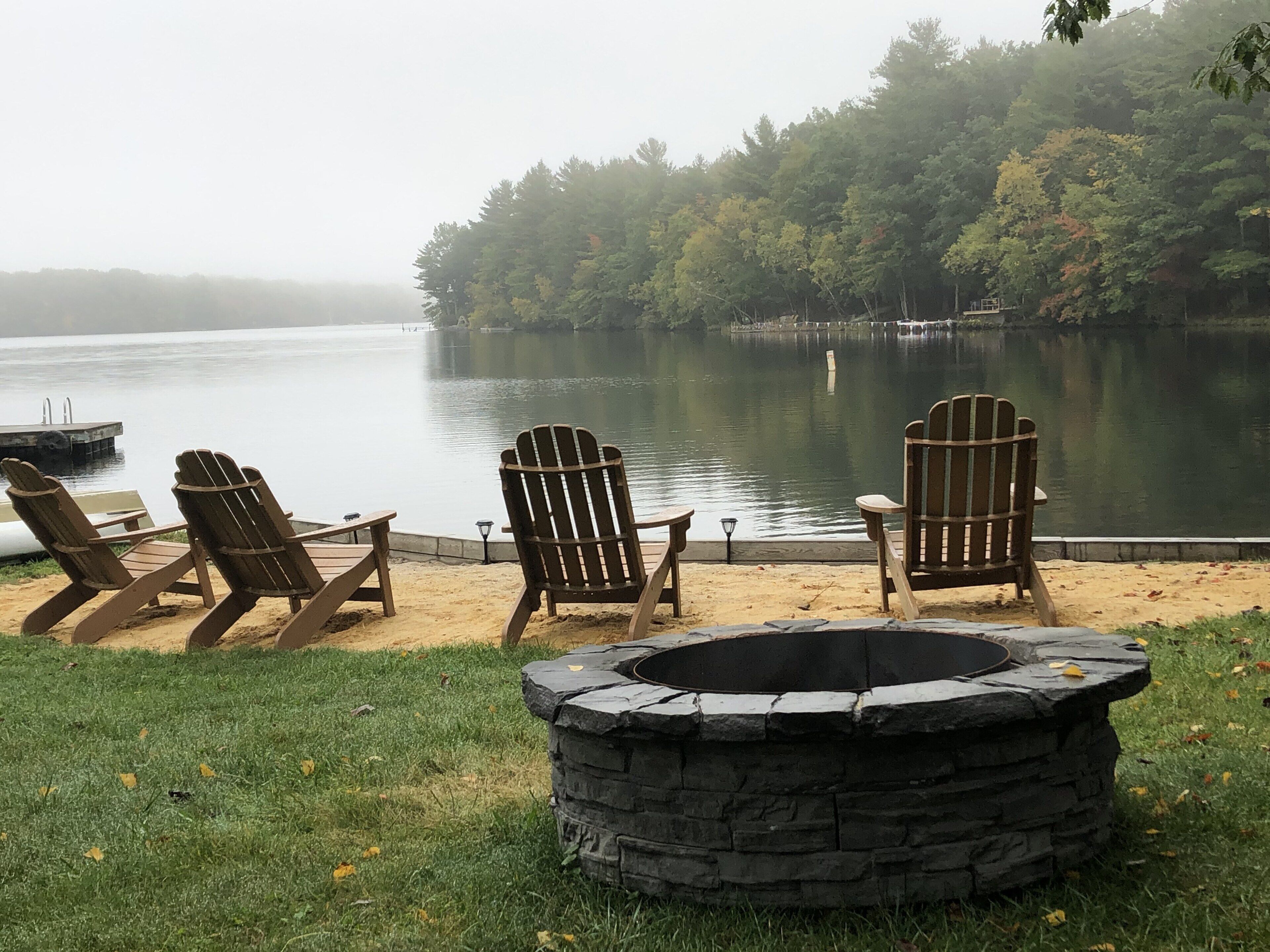 LAKE FRONT,Nov dates available, Pool,Fishing, kayaking, Close to Skiing