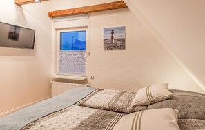 3 Schlafzimmer, Reisekinderbett, kostenloses WLAN, Bettwäsche
