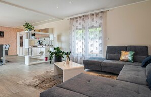 Smart TV, table football, ping pong