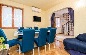 Dining - 3 bedroom gorgeous home in Karlobag (Karlobag)