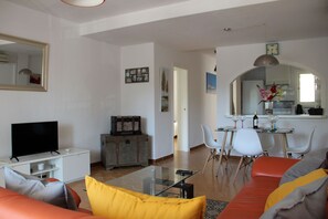 TV, DVD player