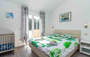 4 soverom, safe på rommet, reiseseng for barn og wi-fi (inkludert)