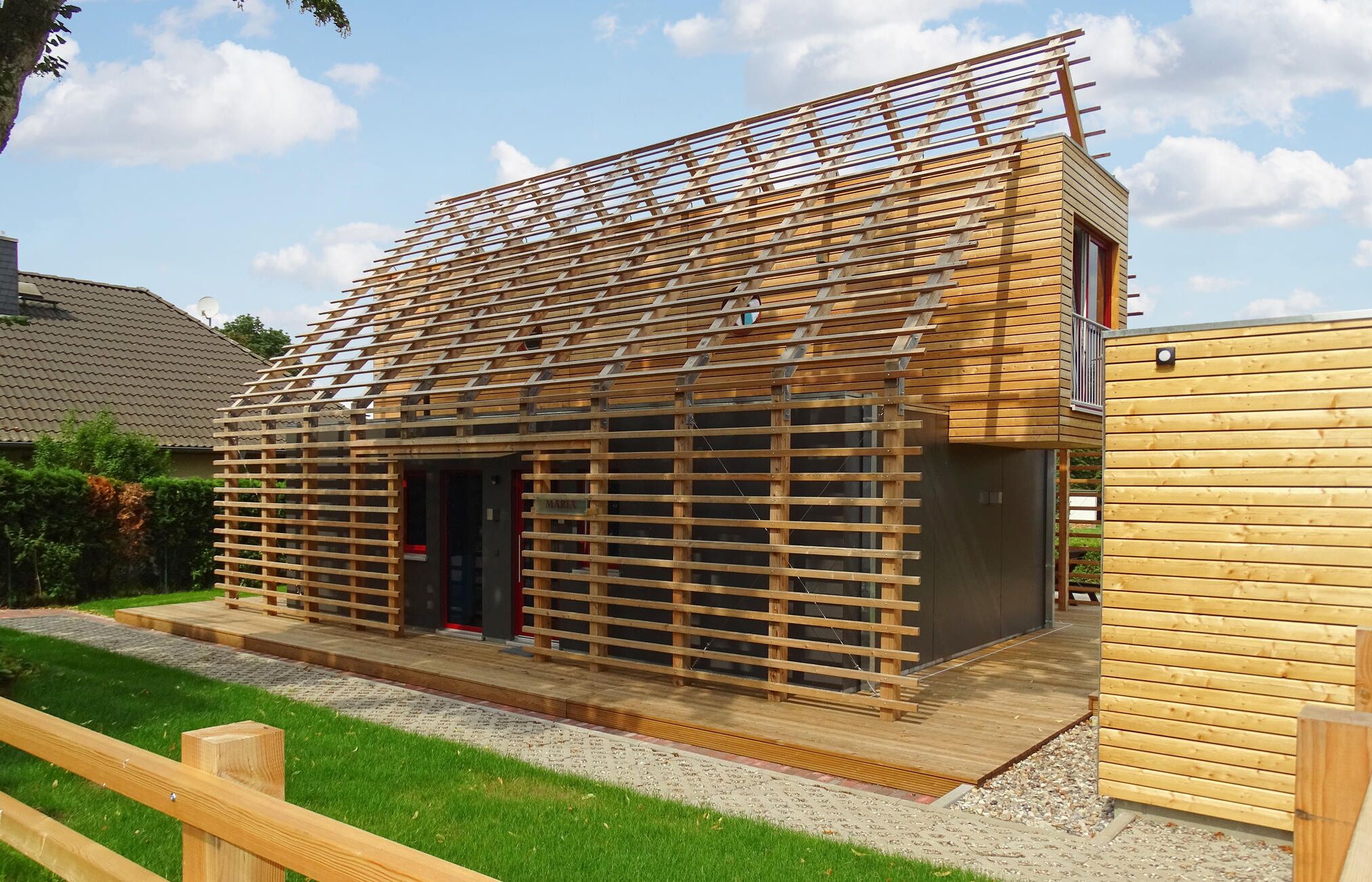 المنشأة من الخارج