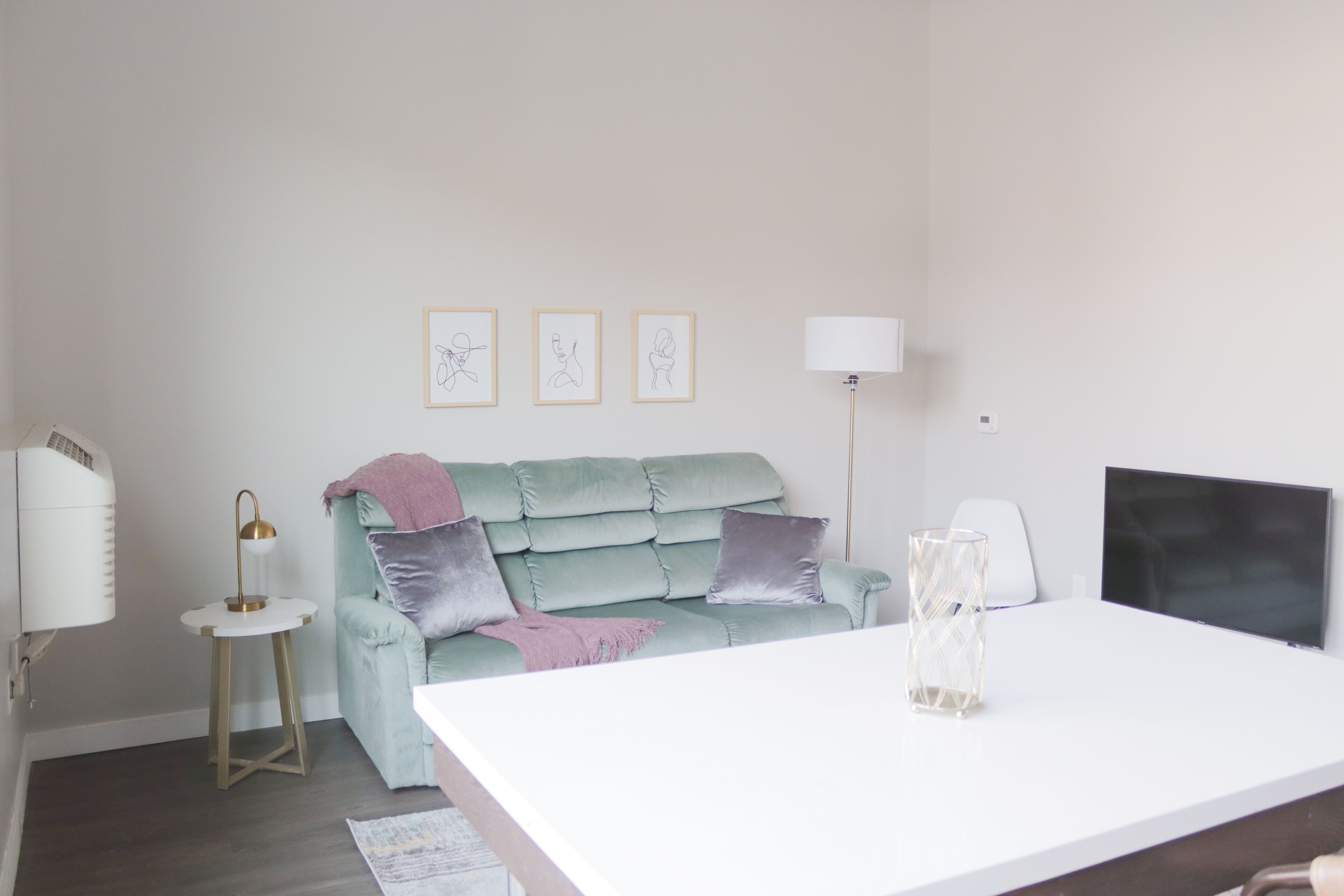 Chic 1BD/1BA + Rooftop View - Downtown Des Moines