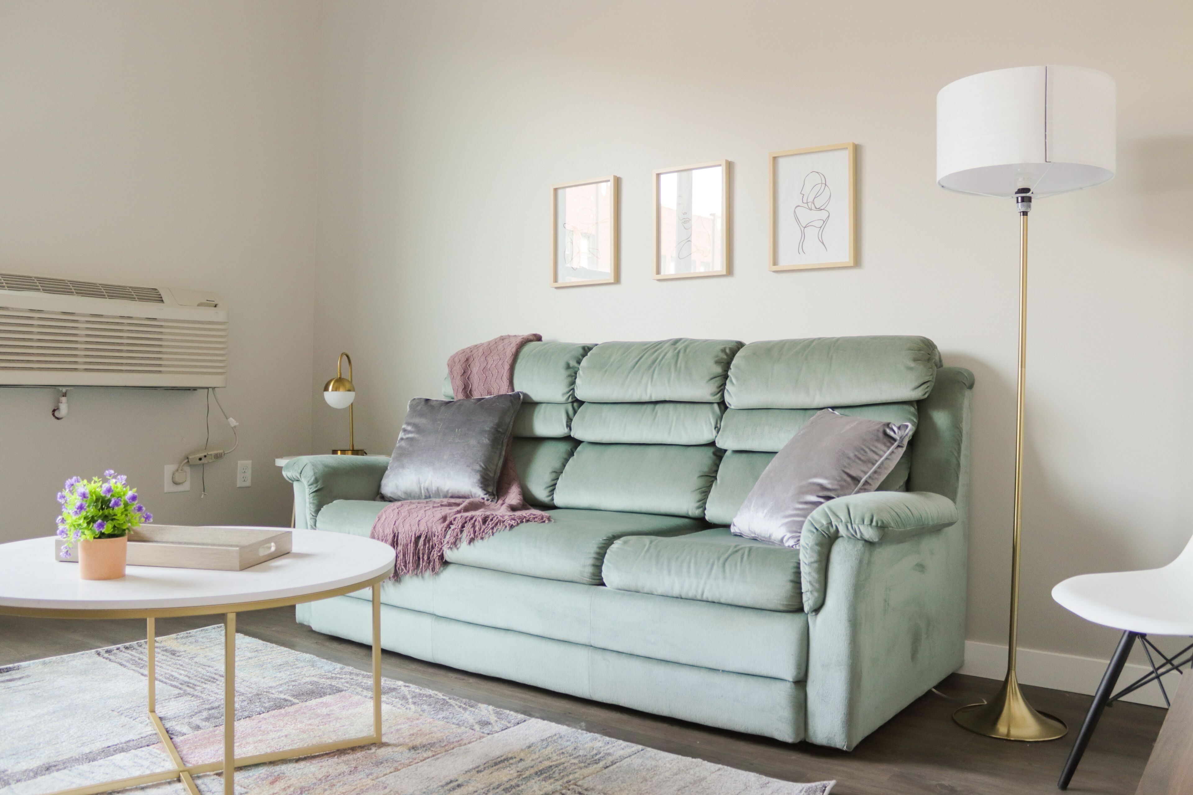 Chic 1BD/1BA + Rooftop View - Downtown Des Moines