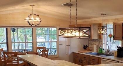 Lake Hartwell Rental w/Dock