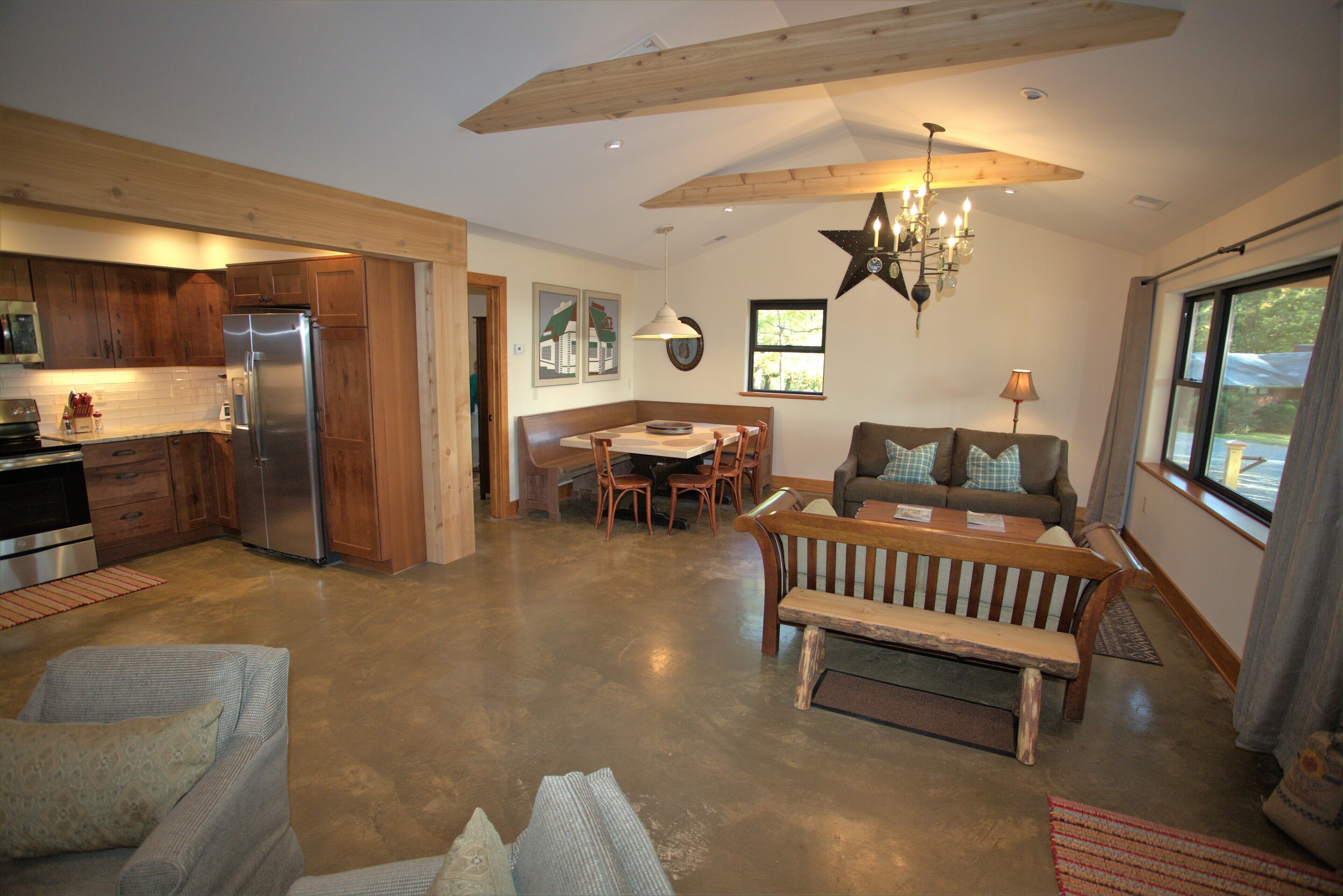 A unique mountaintop getaway overlooking Willow Croft Winery. 