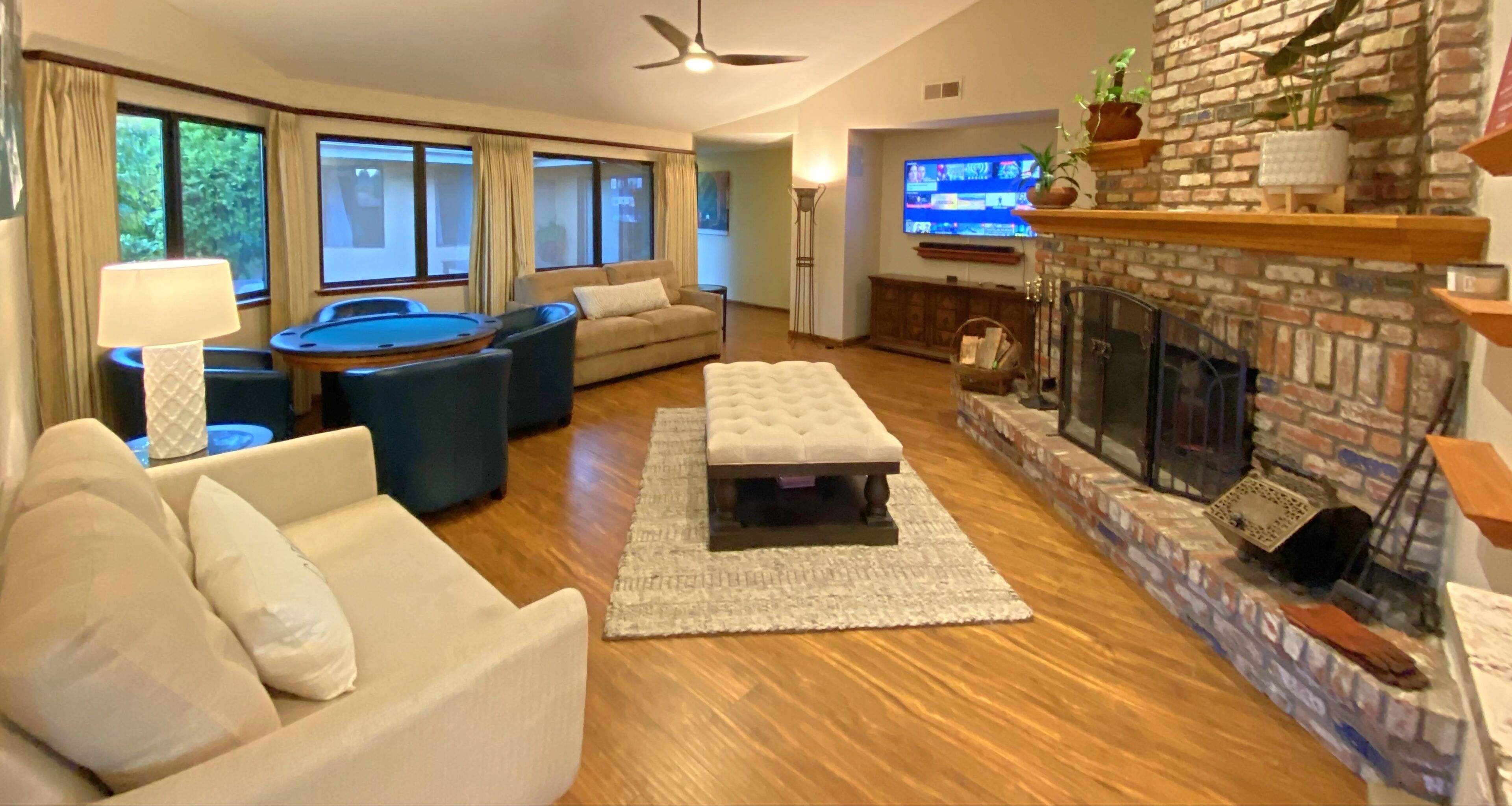 Villa Eduardo, Clean and Spacious home built for Indoor and Outdoor Entertaining