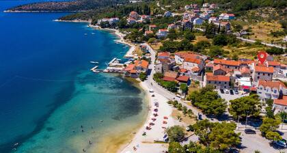 Preciosa casa en Slano con WiFi