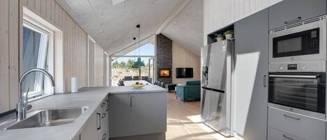 Fridge, oven, dishwasher, coffee/tea maker