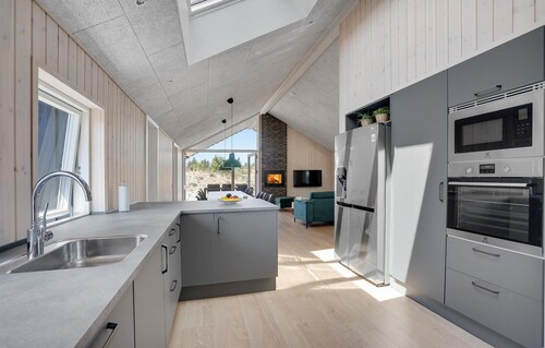 5 bedroom pet friendly home in Rømø