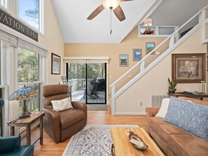 Smart TV, fireplace, DVD player, books