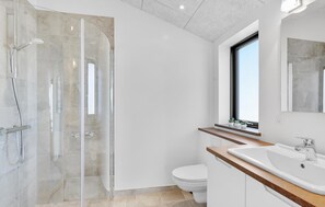 Shower - 3 bedroom amazing home in Hørve (Hørve)