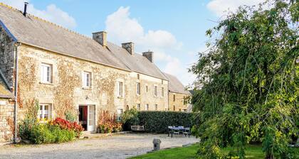 4 bedroom pet friendly home in Portbail