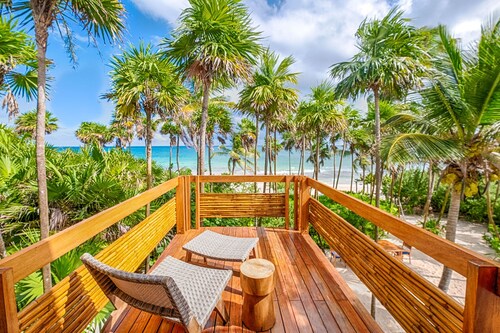 Fully serviced luxury beachfront villa in Tulum

