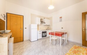 Kühlschrank, Herdplatte