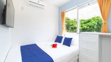 Private Vacation Home, 2 Bedrooms, Non Smoking | 2 bedrooms, minibar, iron/ironing board, free WiFi