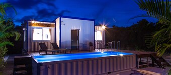 Regina Ishigaki Blue Stage