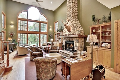 Woodland Trails Lodge on 130 acres with ponds and miles of private trails