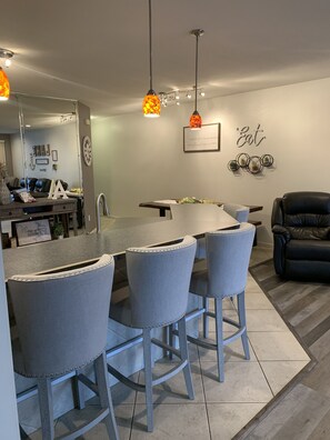 Dining - Beautiful Newly Decorated Condo at Lands End (Osage Beach)