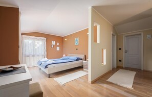 4 Schlafzimmer, kostenloses WLAN, Bettwäsche