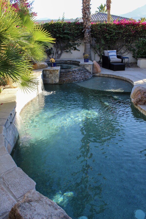 Ulkouima-allas, lämmitetty uima-allas