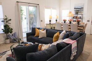 Smart TV, fireplace, DVD player, books