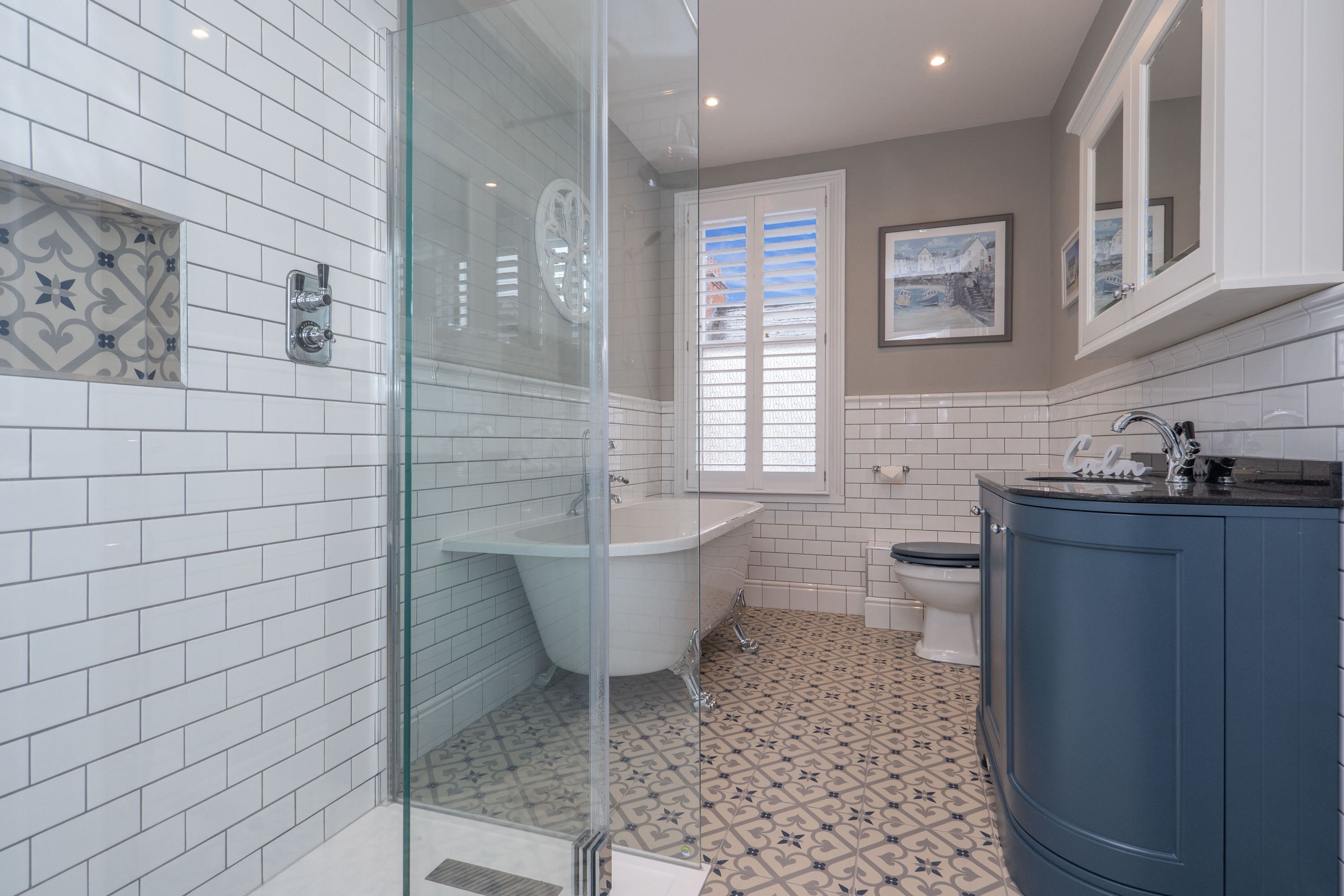 Bathtub, hair dryer, towels, soap