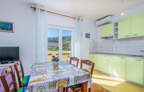 Dining - Amazing apartment in Baska with WiFi (Baska)