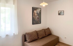 TV - 2 bedroom nice apartment in Baska (Baska)