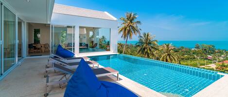 Sun deck