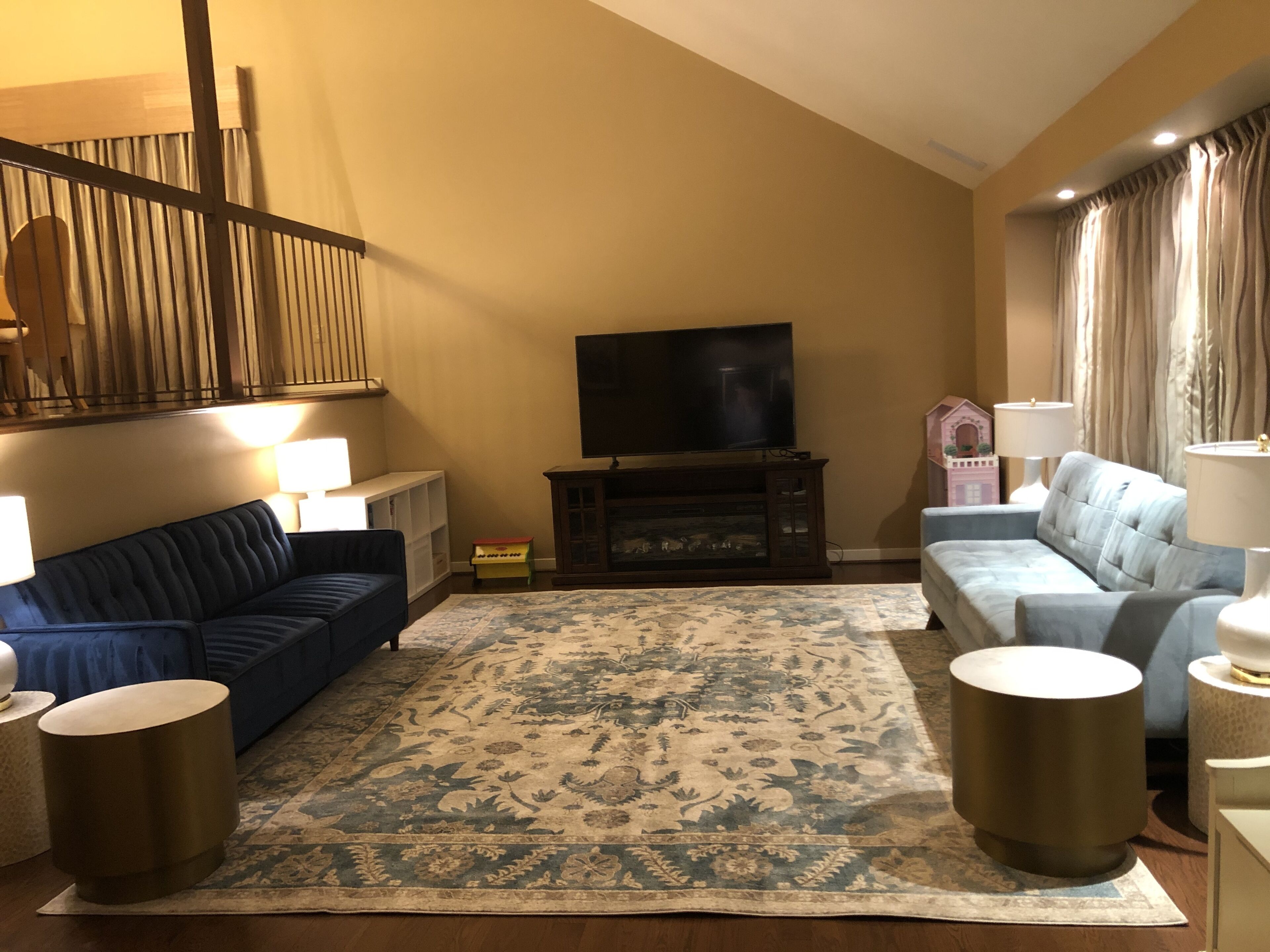 Tysons/McLean 4BDRMs 3Baths >3000 sqft Lux Living