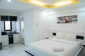 Free WiFi, bed sheets - Comfort Studio Kebagusan City Apartment (Jakarta)