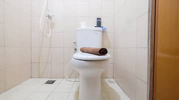 Room | Bathroom | Shower, towels