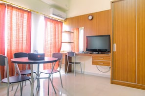 Room | Living area | TV