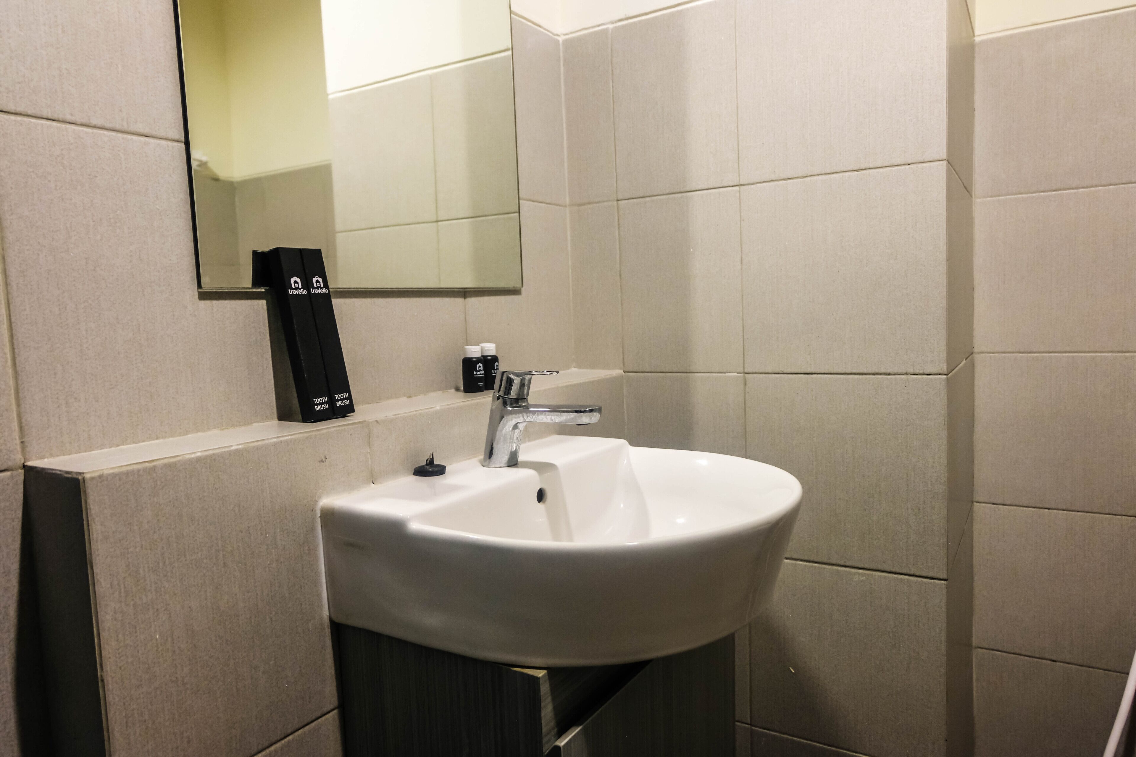 客房 | 卫生间洗手盆