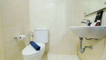 Room | Bathroom | Shower, towels