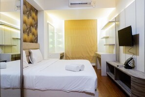 1 bedroom, free WiFi, bed sheets - Premium 1BR Apartement At Grand Sungkono Lagoon (Surabaya)