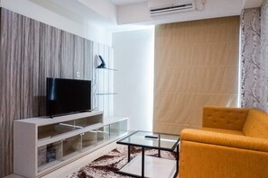 1 bedroom, free WiFi, bed sheets - Premium 1BR Apartement At Grand Sungkono Lagoon (Surabaya)