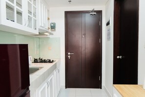 Interior - Best Price Studio at Casa De Parco Apartment (Pagedangan)
