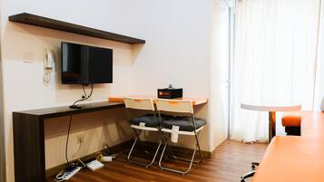 Room | Living room | TV