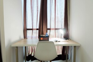 Room | In-room dining