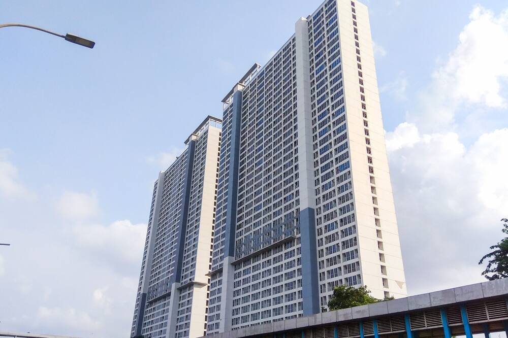 Studio near Bella Terra Mall at Tifolia Apartment