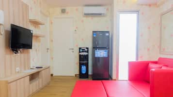 Room | 3 bedrooms, WiFi (free), bed sheets