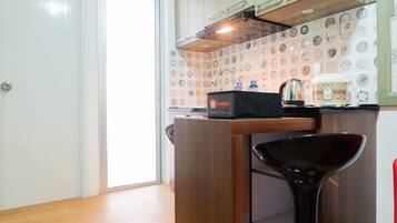 Room | In-room dining