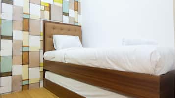 Room | 2 bedrooms, desk, free WiFi, bed sheets