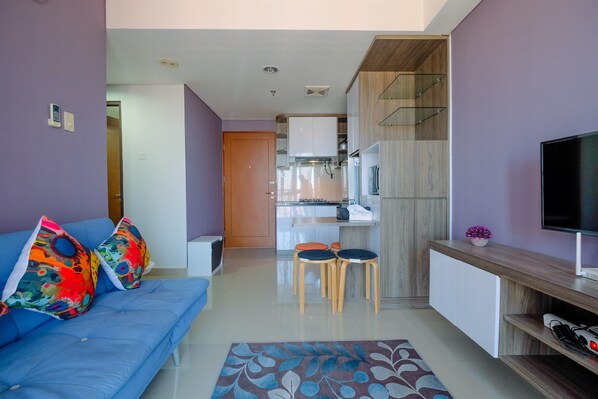Room | Living area | TV